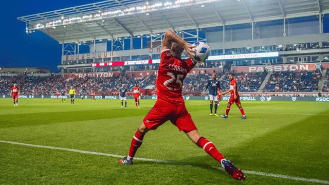 Kèo ném biên đầu tiên Kèo ném biên đầu tiên